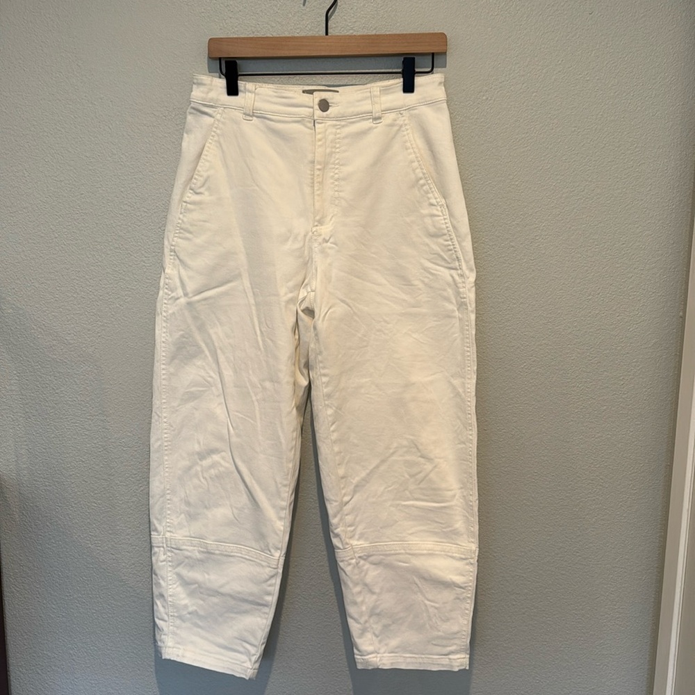 Like new Everlane Utility Barrel Pant in White